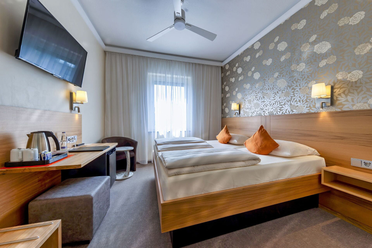 Bedroom 4, Hotel Brack, München