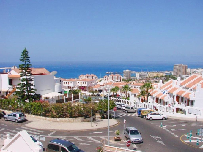 Others 5, Blue Island House on the hill, with heated pool, Santa Cruz de Tenerife