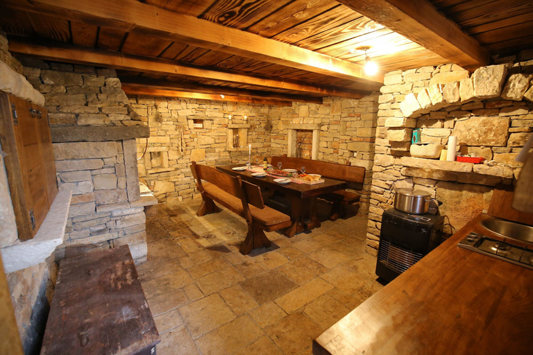 Food & Drinks 4, Villa Quince, Poličnik