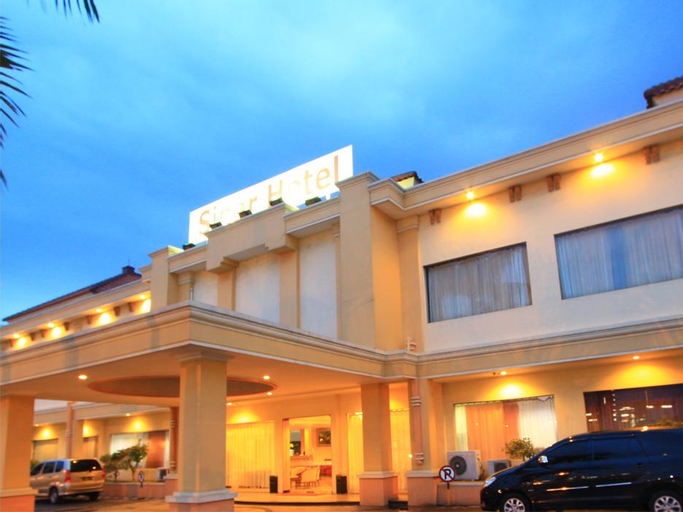 Exterior 8