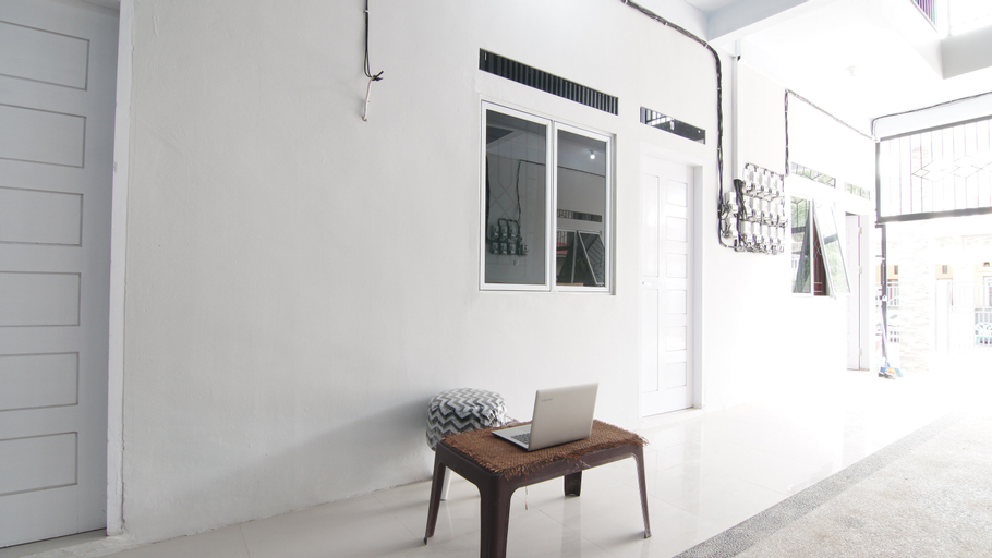 Others 5, SPOT ON 93670 Homestay Vicky 2 Syariah, Surabaya