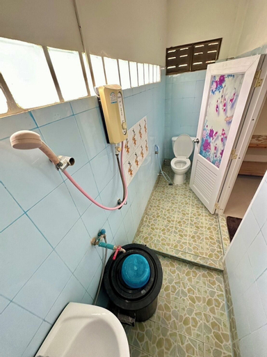 Bathroom 6