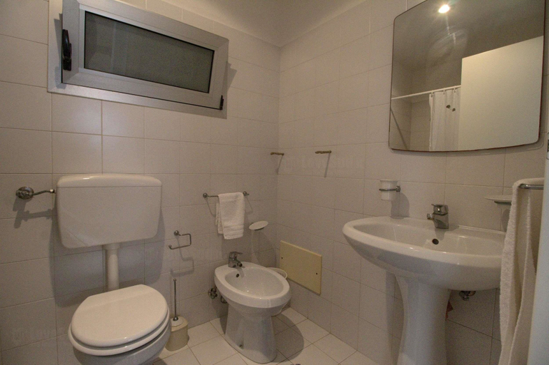 Bathroom 3, La Macchia Lovely House in the Park, Lecce