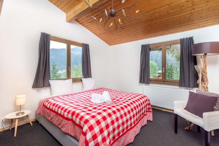 Others 5, Chalet Nicolas, Martigny