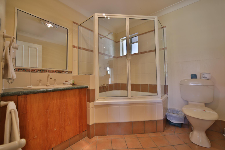 Bathroom 7