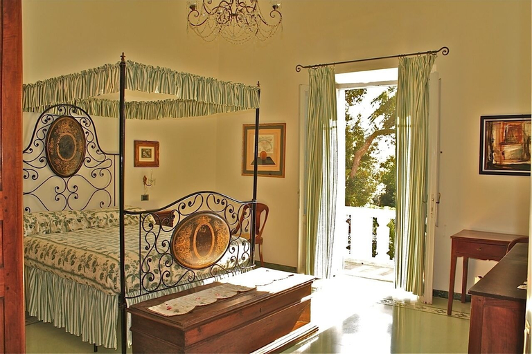 Bedroom 4, Villa Paradiso, Livorno