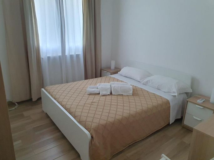 Others 3, Villa Limone, Trapani