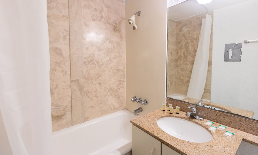 Bathroom 3, 657 Apartment Hollywood Beach, Broward
