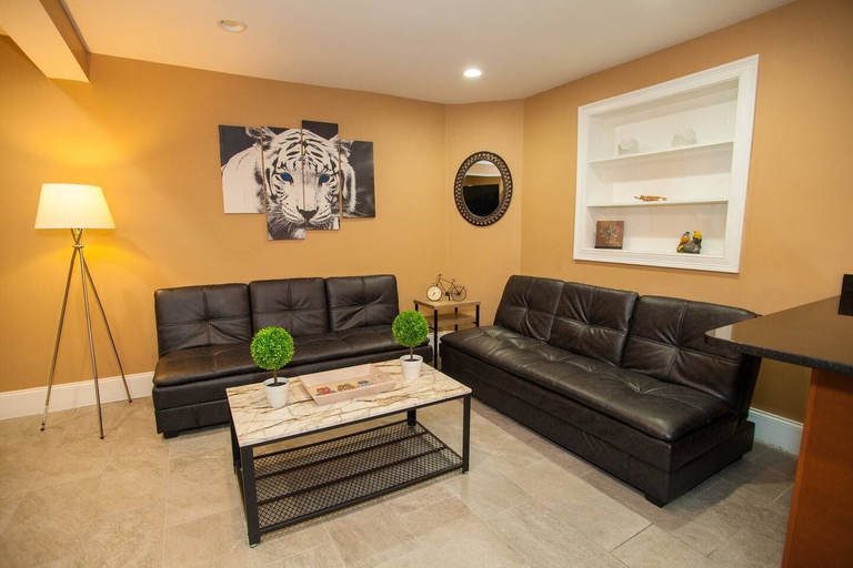 Others 5, Lux Condo Near Boston - 3 King Beds 2 Bath-parking, Boston
