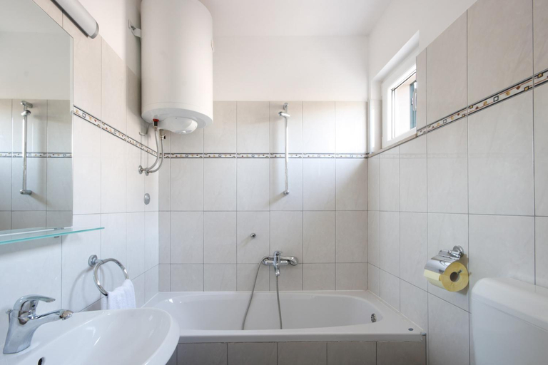 Bathroom, Apartments Kala mendula, Sutivan