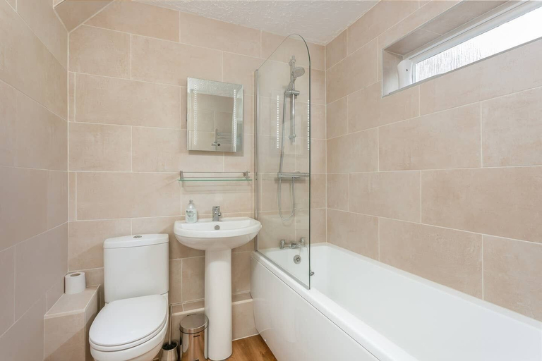 Bathroom, Surf Break 2BD St Ives Apartment W/ Sea Views+spa Experience, Cornwall