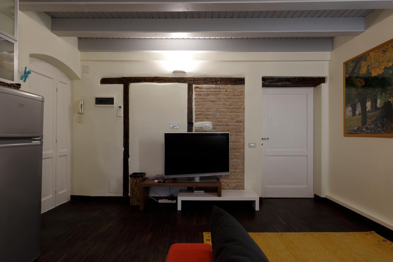 Others 4, HOUSE 41, nuovo in borgo storico, Bergamo