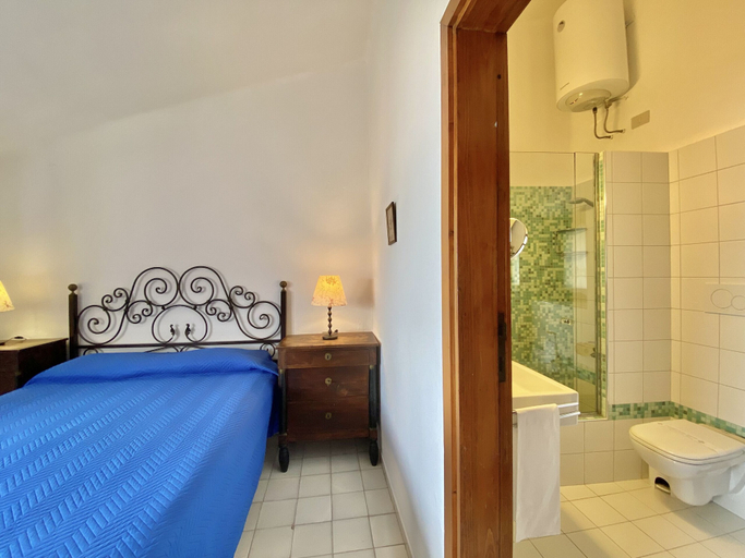 Bedroom 3, Holidaycasa Della Nonna - Per una Vacanza in Paradiso, Latina