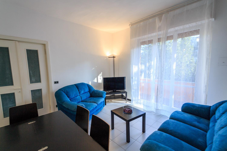 Others 4, Appartamento a 150 metri dal mare, Savona