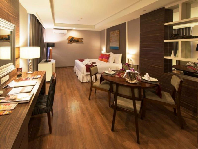 Dining Room 4
