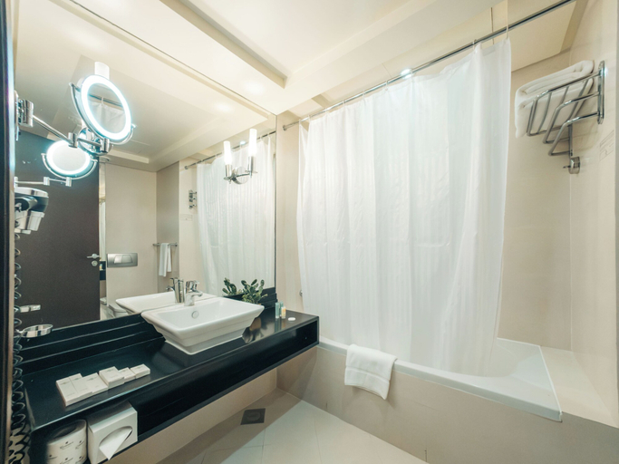 Bedroom 5, Kingsgate Hotel Abu Dhabi, Abu Dhabi City