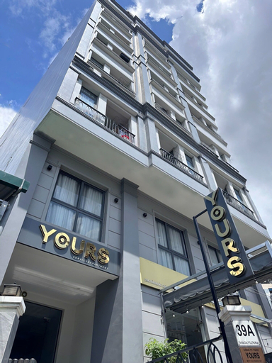Yours Studio Tower, District 1