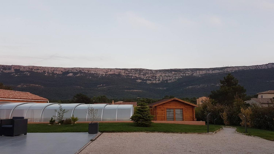 Others 3, Chambre d'hotes source de la St Baume, Var