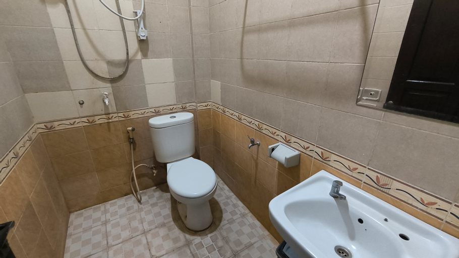 Bathroom 4
