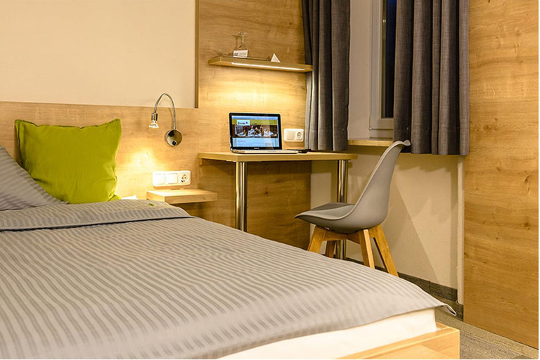 Bedroom 4, Landgasthof Zur Sonne, Donau-Ries