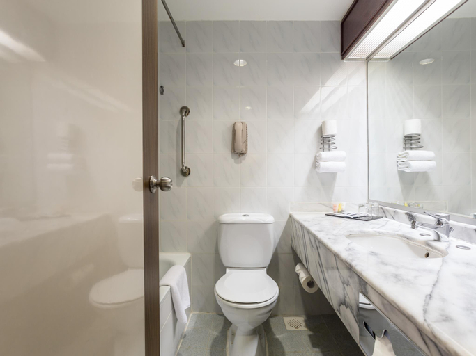 Bathroom 3