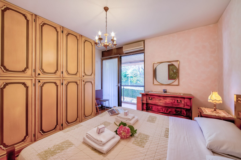 Bedroom 3, Sweet Home, Lugano