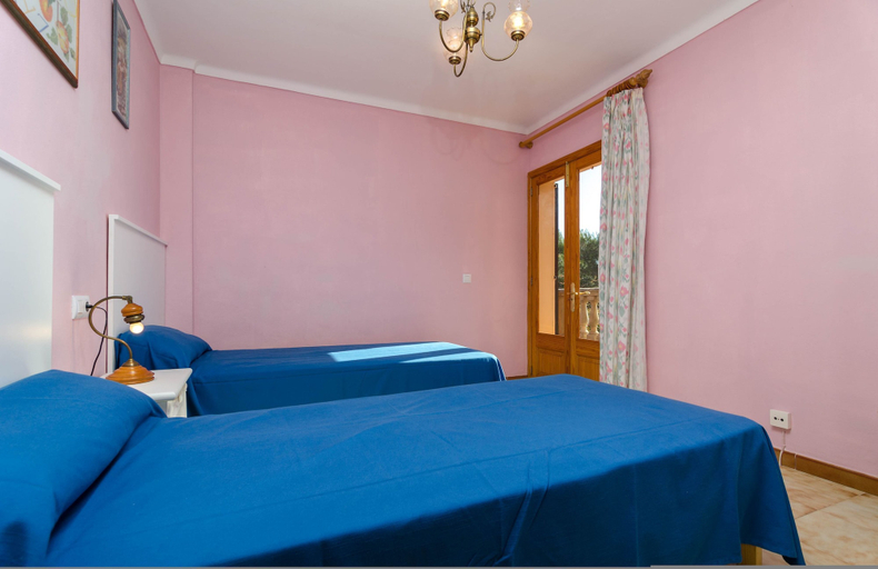 Room 5, Sa Coma Llamp dol, Baleares