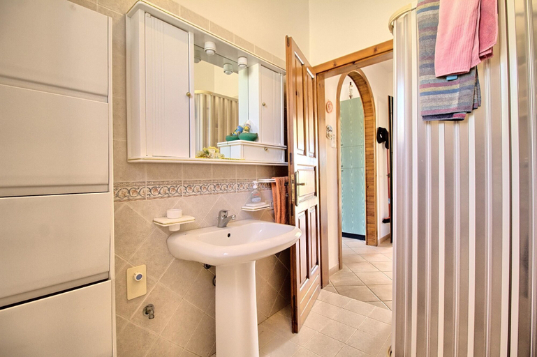 Bathroom 4, Pisinè Beach House, Lecce