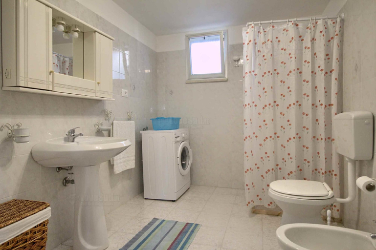 Bathroom, La Ciciarra, Lecce