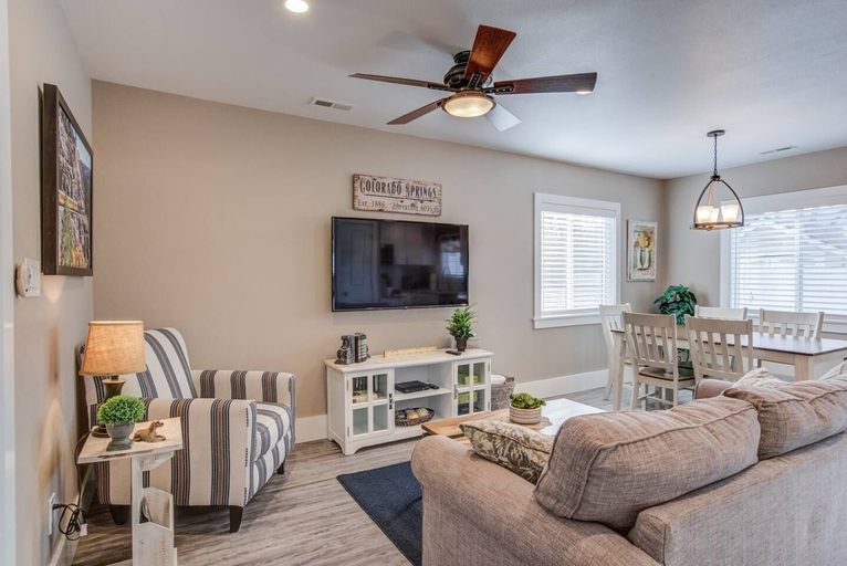 The Olympic Guest House 2 Bdrm Modern Perfection, El Paso