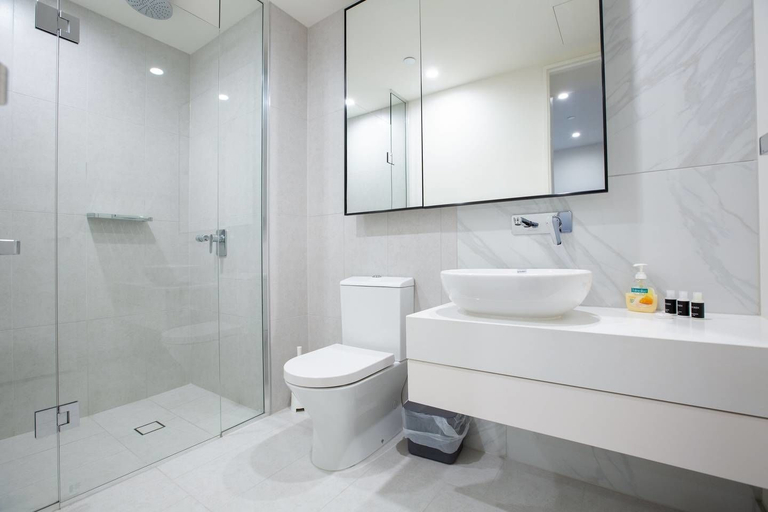 Bathroom, Sumptuous Incredible Cozy 2 Bed Near Cbd, Melbourne