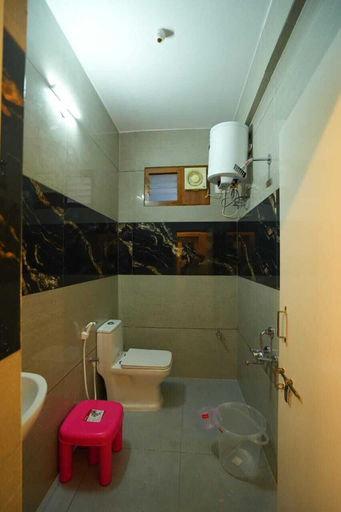 Bathroom, Trimukha homestay, Chittoor