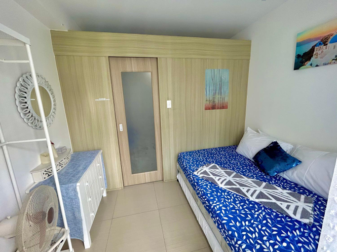 Others 5, Santiorini at Shore Residences, Pasay City