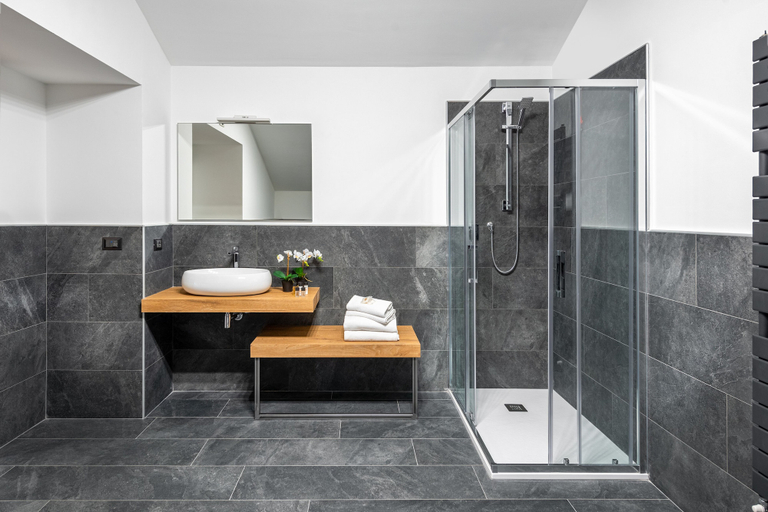 Bathroom 5, Rivoli Hotel, Torino