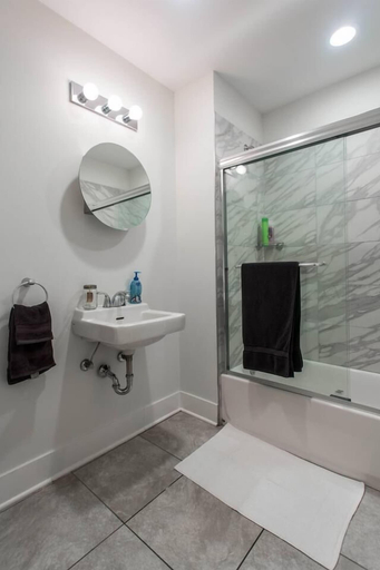 Bathroom 3, Handsome Mccormick 3bd-2ba Loft, Cook