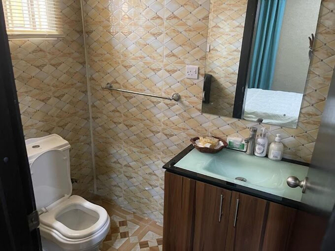 Bathroom 4, Prodis Hotel and Suites, Shagamu