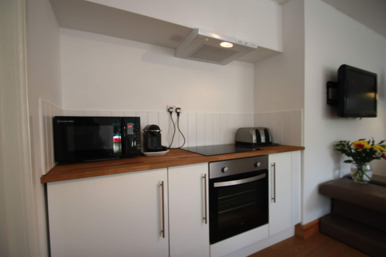 Others 5, Just B - Apartment 4, Devon