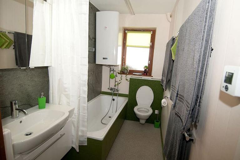 Bathroom, Chalet Sophie, Schwaz