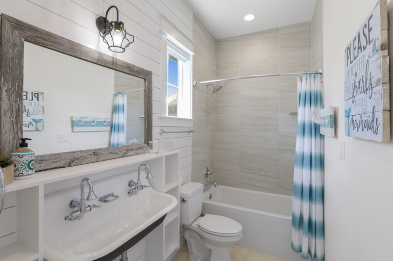 Bathroom 4, Capella at the Shore 208 RO, Nueces