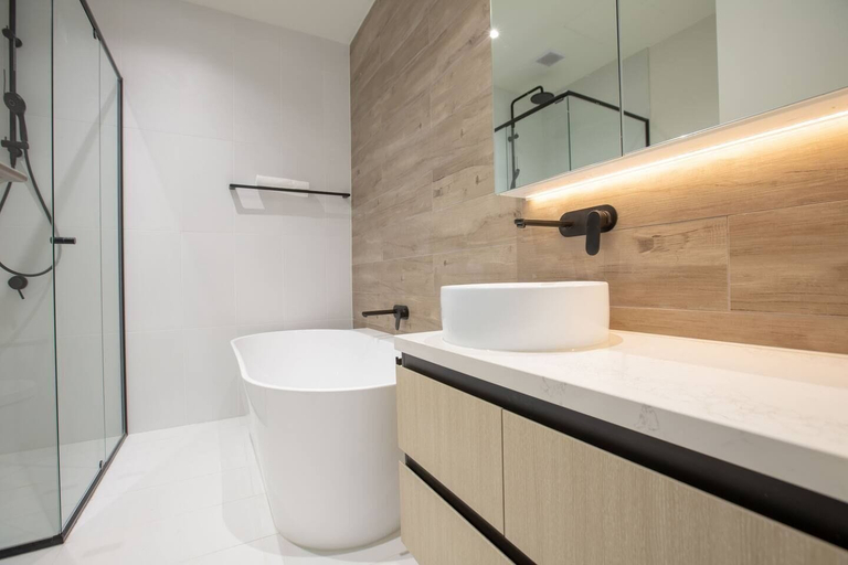 Bathroom 3, Delightful Townhouse Stay@moonee Ponds + Parking, Melbourne