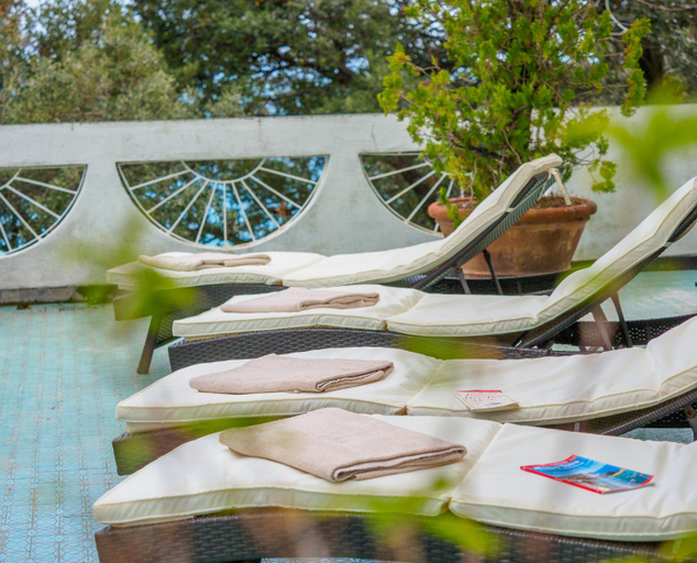 Swimming Pool 13