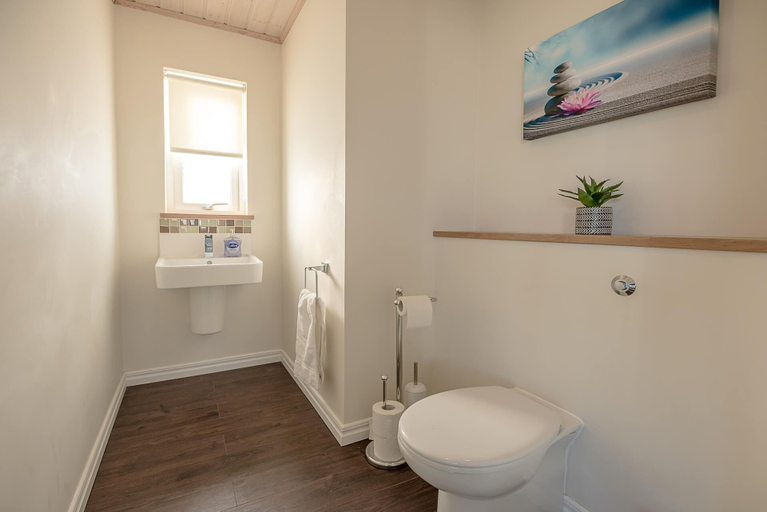 Bathroom 4, Stargaze, Fritton, Norfolk