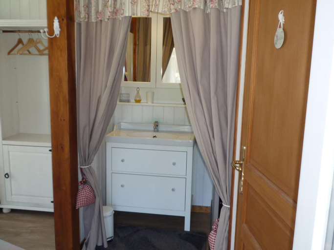 Bedroom 2, Le Verger du Sausset, Côte-d'Or