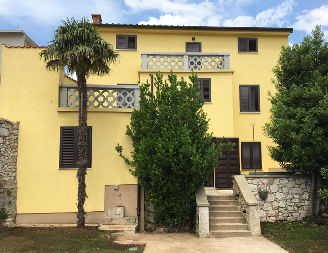 Others 5, Villa Potocnjak, Novi Vinodolski