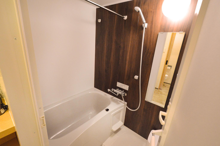Bathroom 4, Rinn Horikawa Gojo, Kyoto