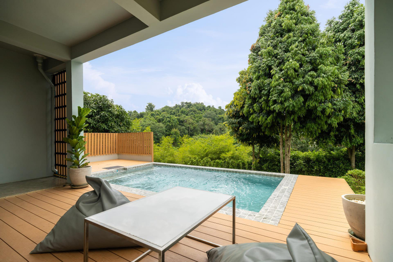 Swimming Pool 10