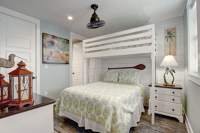 Bedroom 3, C Side TC 1208, Nueces
