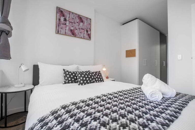 Bedroom 2, New Renovated & Cozy Apt Closes To Southern Cross, Melbourne