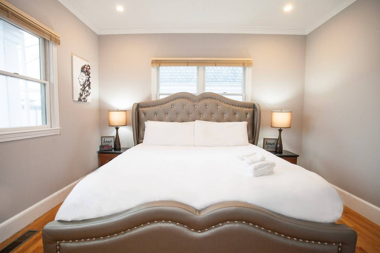 Bedroom 2, Central Boston 5 Bed 2 Bath North End-sleeps 10, Boston
