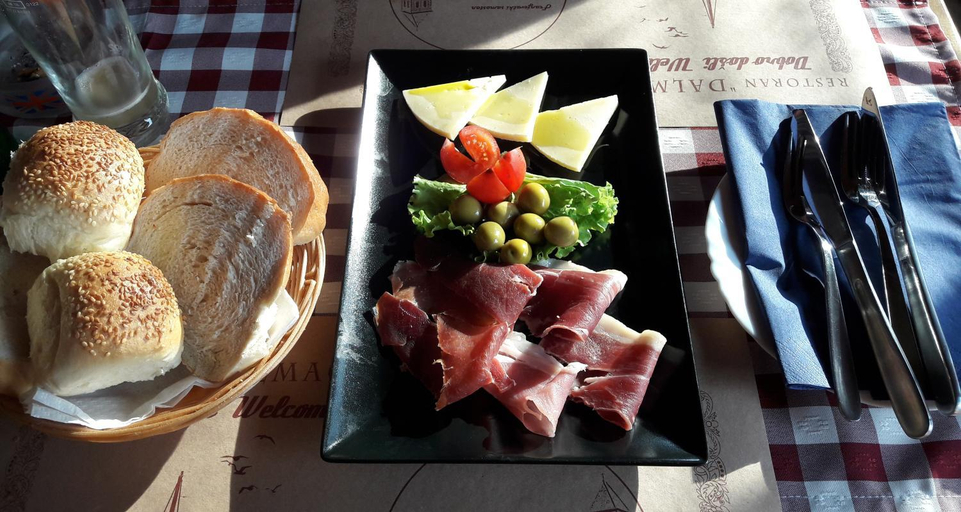 Food & Drinks, Apartment Borik, Zadar